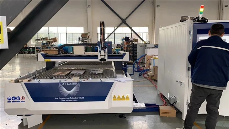 6Kw&12Kw 2000*6000 מ"מ שולחן יחיד מכונת חיתוך מתכת בלייזר