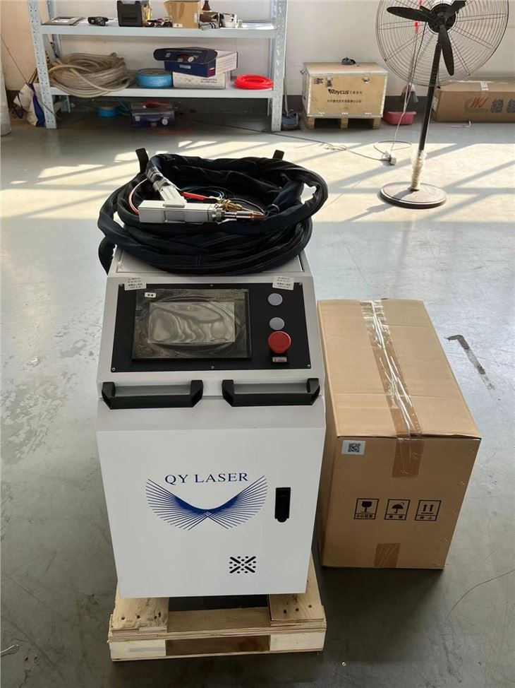 1000W Handheld Laser Welding Machine For Metal Single Swing Head Portable Laser Welder