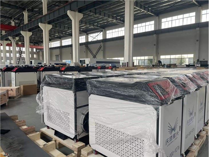 Handheld Fiber Laser Welding Machine For Metal Stainless Steel 1500w 1000w 2000W